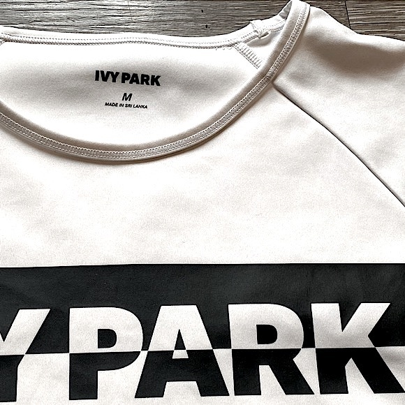 IVY PARK - Cropped Sporty T-Shirt - Crossed Back - Size Medium - Picture 3 of 16